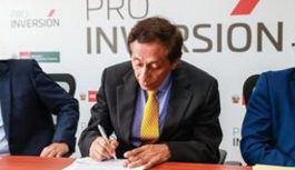 MINEM suscribe contratos para la construcción de tres proyectos eléctricos